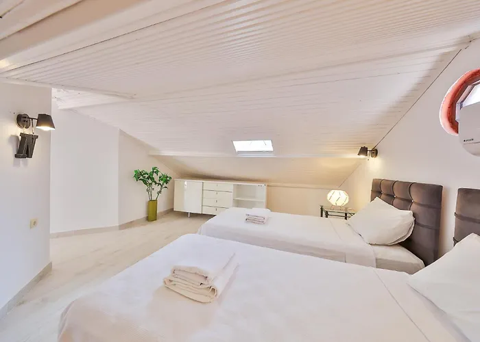 Seftali Seaview 4 Beds Villa